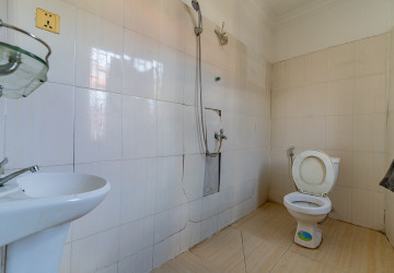 665 Sqm Commercial Building For Rent - Phsar Kandal 1, Phnom Penh thumbnail