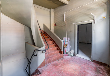 665 Sqm Commercial Building For Rent - Phsar Kandal 1, Phnom Penh thumbnail