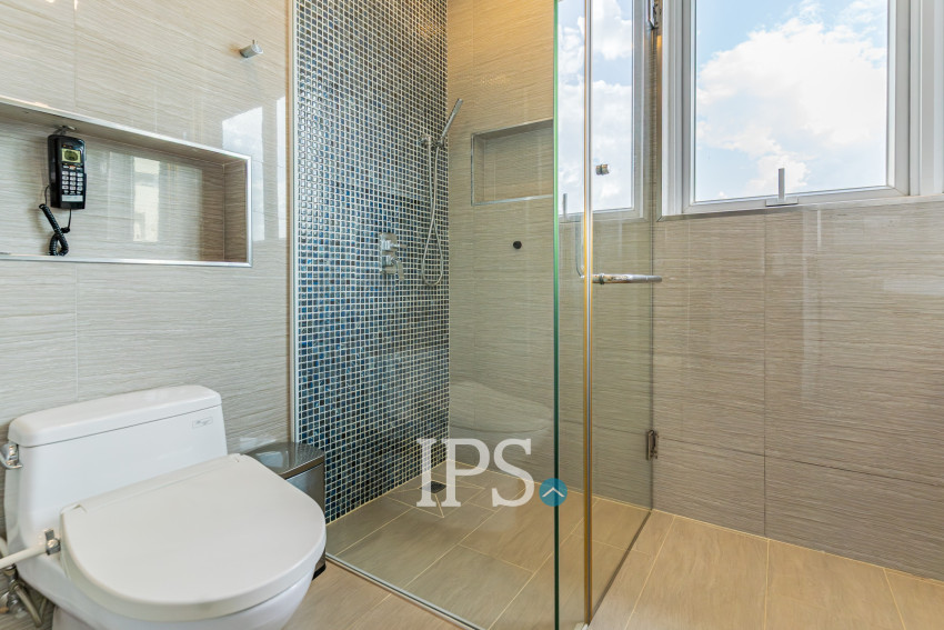 Duplex 5 Bedroom Serviced Penthouse For Rent - BKK1, Phnom Penh
