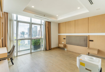 Duplex 5 Bedroom Serviced Penthouse For Rent - BKK1, Phnom Penh thumbnail