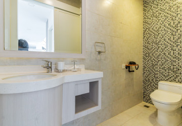 Duplex 5 Bedroom Serviced Penthouse For Rent - BKK1, Phnom Penh thumbnail