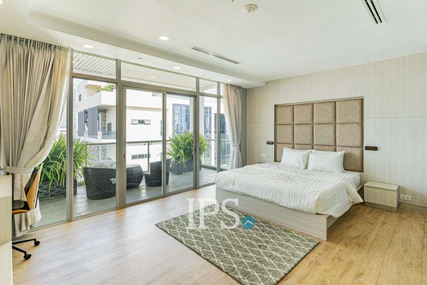Duplex 5 Bedroom Serviced Penthouse For Rent - BKK1, Phnom Penh