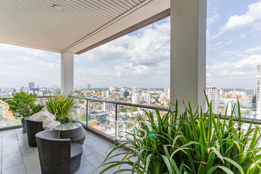 Duplex 5 Bedroom Serviced Penthouse For Rent - BKK1, Phnom Penh