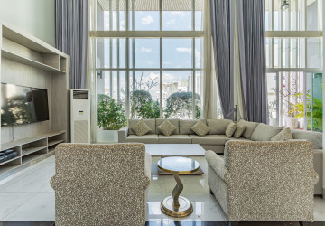 Duplex 5 Bedroom Serviced Penthouse For Rent - BKK1, Phnom Penh thumbnail