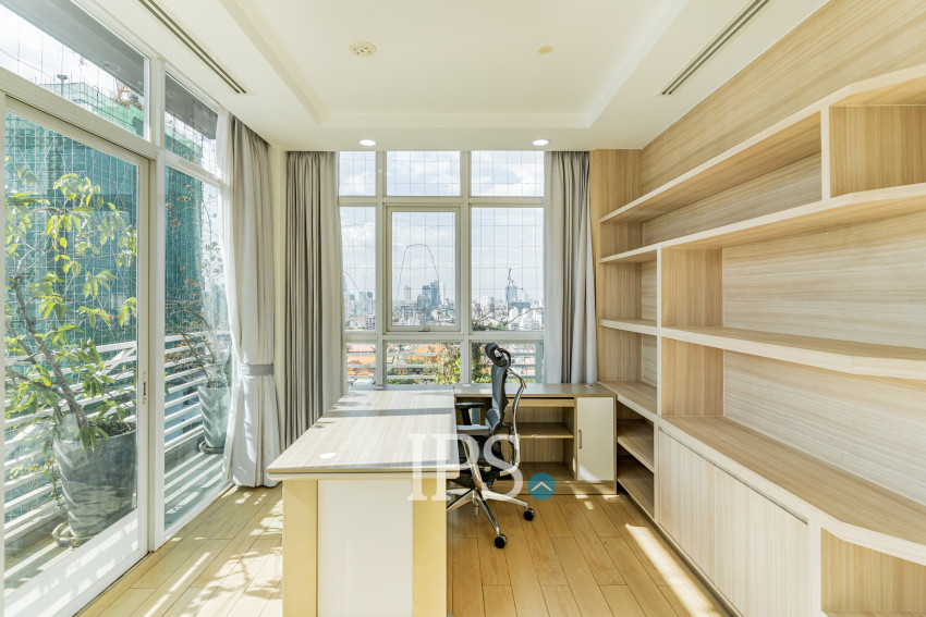 Duplex 5 Bedroom Serviced Penthouse For Rent - BKK1, Phnom Penh