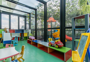 Duplex 5 Bedroom Serviced Penthouse For Rent - BKK1, Phnom Penh thumbnail