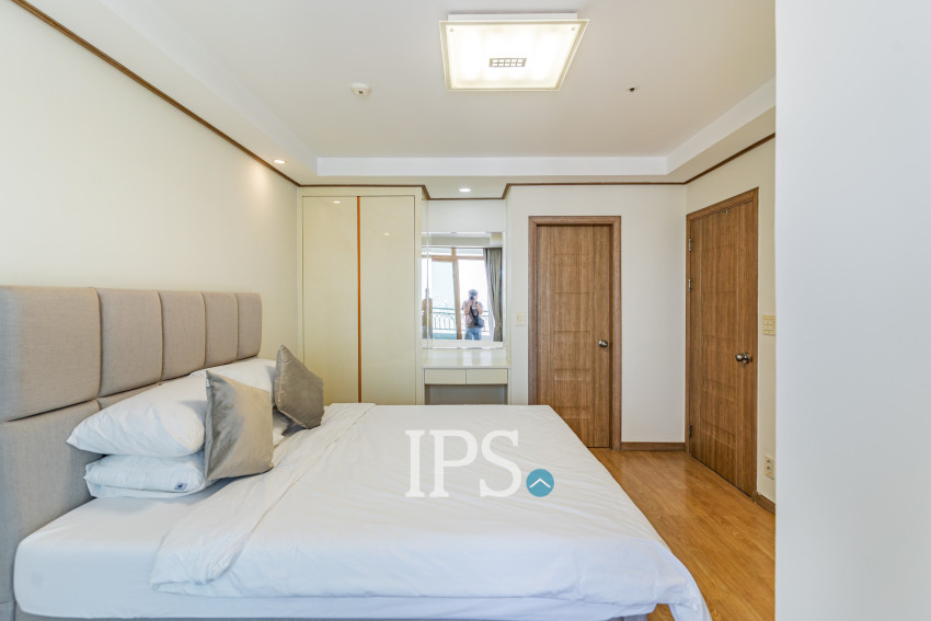 1 Bedroom Condo For Rent - DeCastle Royal, BKK1, Phnom Penh