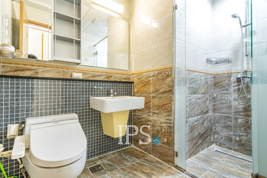 1 Bedroom Condo For Rent - DeCastle Royal, BKK1, Phnom Penh