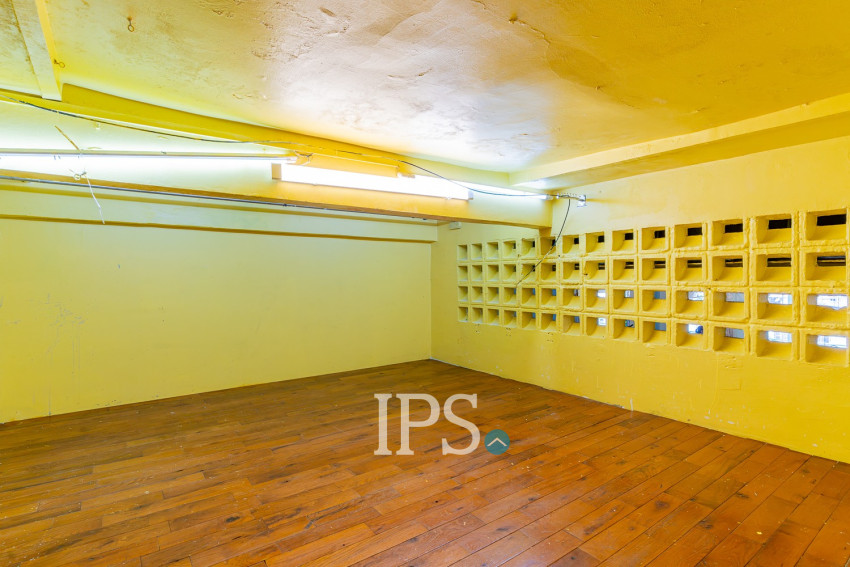 Renovated 1 Bedroom Apartment For Sale - Ou Ruessei 2, Phnom Penh