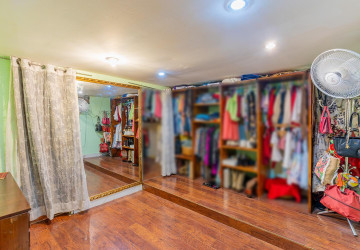 Renovated 1 Bedroom Apartment For Sale - Ou Ruessei 2, Phnom Penh thumbnail