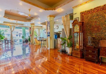 Renovated 1 Bedroom Apartment For Sale - Ou Ruessei 2, Phnom Penh thumbnail