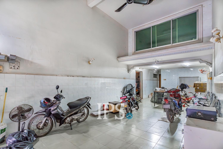 68 Sqm Retail Space  For Rent - Phsar Daeum Thkov, Phnom Penh