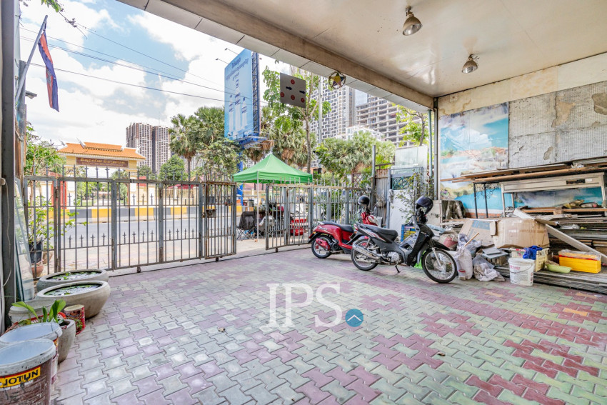 68 Sqm Retail Space  For Rent - Phsar Daeum Thkov, Phnom Penh