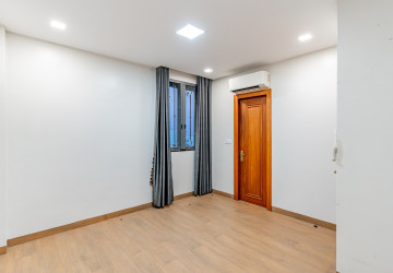 5 Bedroom Shophouse For Rent - Tonle Bassac, Phnom Penh thumbnail