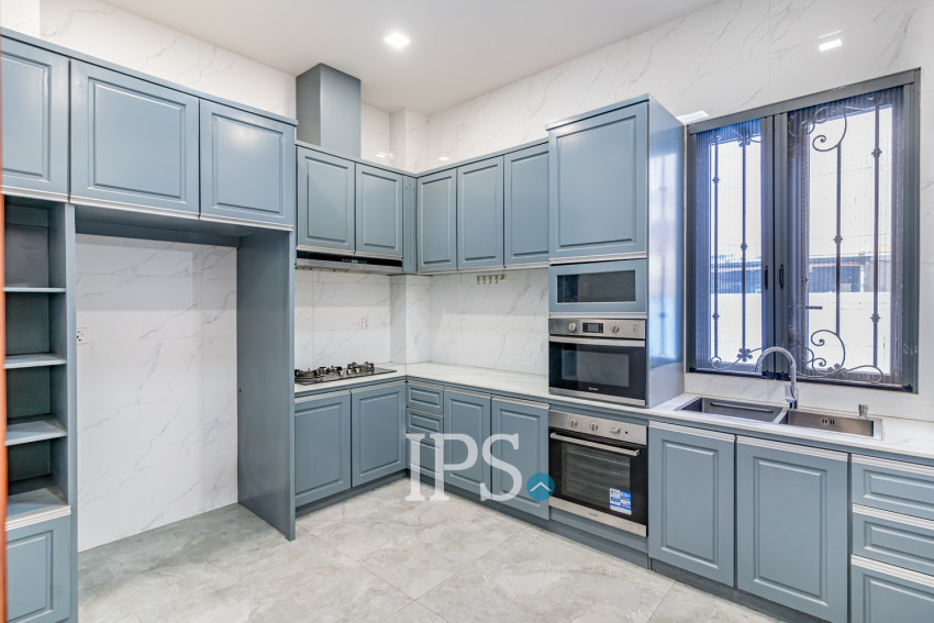 5 Bedroom Shophouse For Rent - Tonle Bassac, Phnom Penh