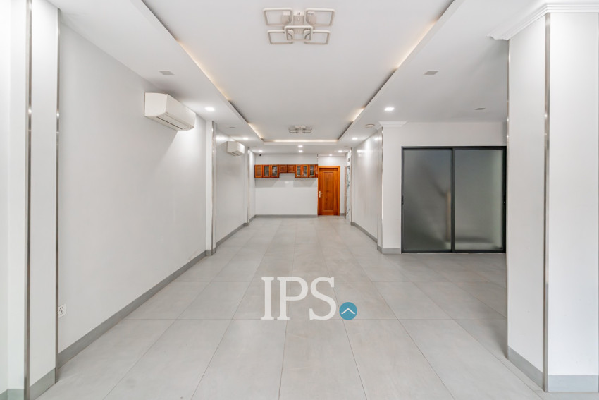 5 Bedroom Shophouse For Rent - Tonle Bassac, Phnom Penh