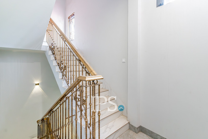 5 Bedroom Shophouse For Rent - Tonle Bassac, Phnom Penh