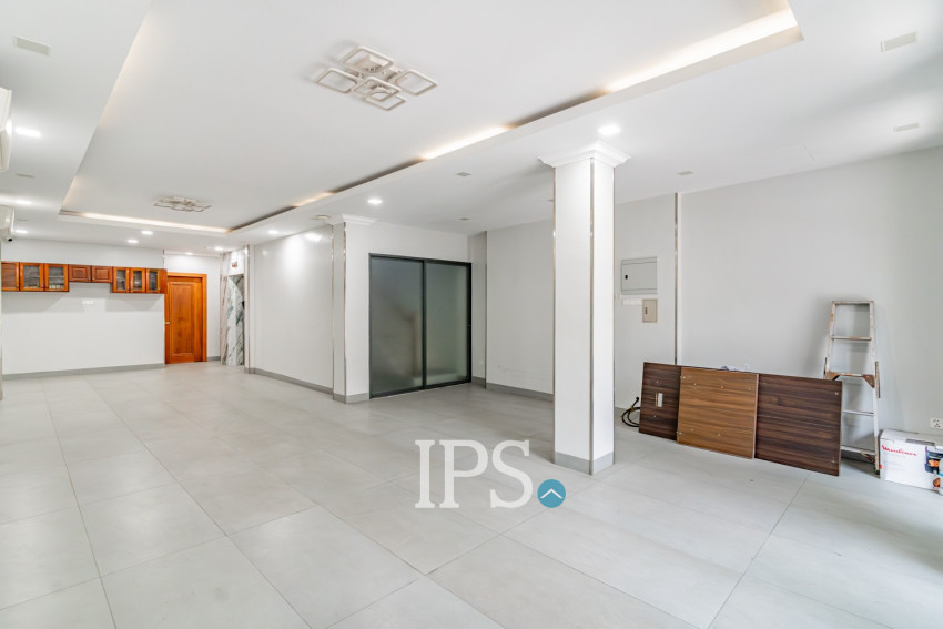 5 Bedroom Shophouse For Rent - Tonle Bassac, Phnom Penh
