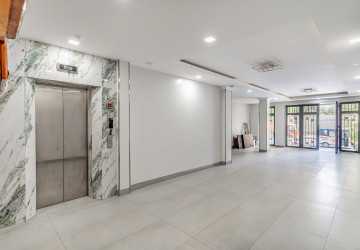 5 Bedroom Shophouse For Rent - Tonle Bassac, Phnom Penh thumbnail