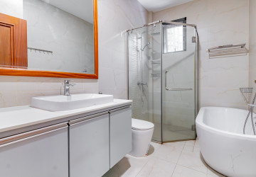 5 Bedroom Shophouse For Rent - Tonle Bassac, Phnom Penh thumbnail