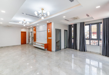 5 Bedroom Shophouse For Rent - Tonle Bassac, Phnom Penh thumbnail