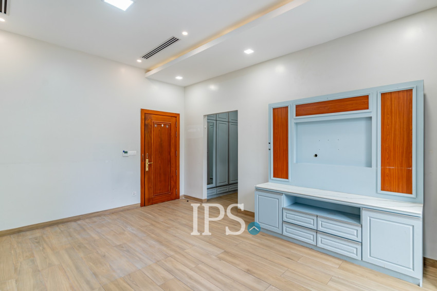 5 Bedroom Shophouse For Rent - Tonle Bassac, Phnom Penh