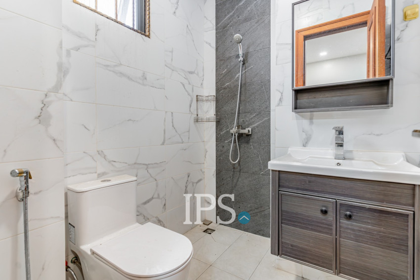 5 Bedroom Shophouse For Rent - Tonle Bassac, Phnom Penh