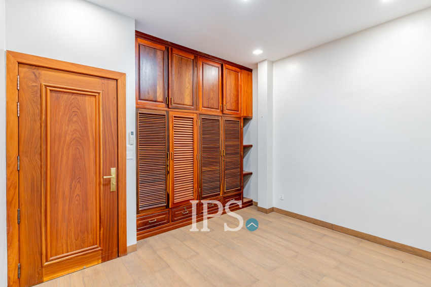 5 Bedroom Shophouse For Rent - Tonle Bassac, Phnom Penh