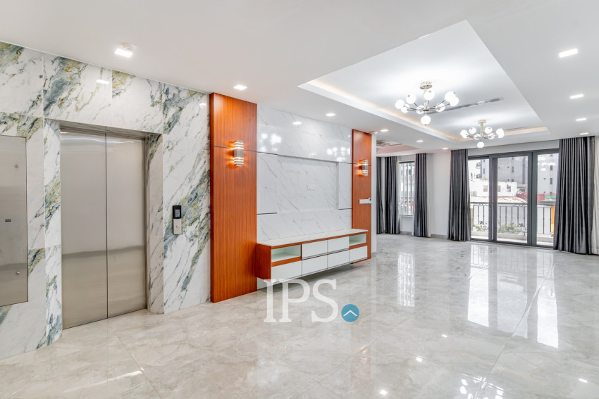 5 Bedroom Shophouse For Rent - Tonle Bassac, Phnom Penh