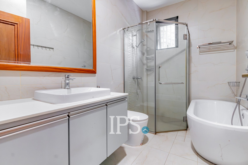 5 Bedroom Shophouse For Rent - Tonle Bassac, Phnom Penh