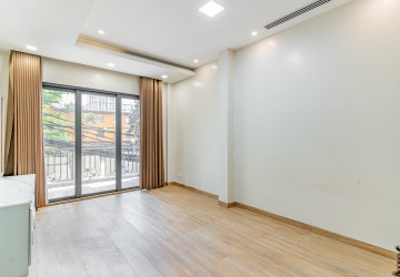 5 Bedroom Shophouse For Rent - Tonle Bassac, Phnom Penh thumbnail
