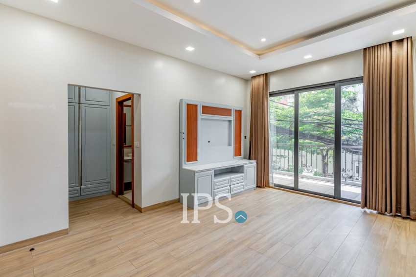 5 Bedroom Shophouse For Rent - Tonle Bassac, Phnom Penh