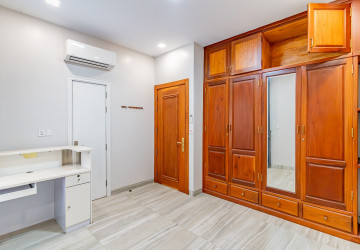 5 Bedroom Shophouse For Rent - Tonle Bassac, Phnom Penh thumbnail