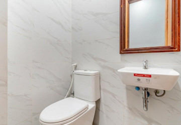 5 Bedroom Shophouse For Rent - Tonle Bassac, Phnom Penh thumbnail