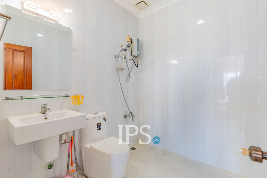 4 Bedroom Shophouse For Sale - Bassac Garden City, Tonle Bassac, Phnom Penh