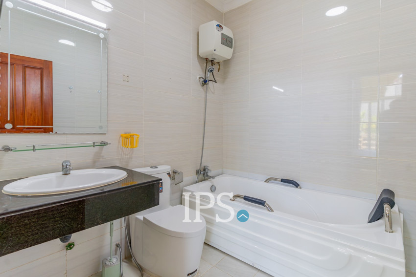 4 Bedroom Shophouse For Sale - Bassac Garden City, Tonle Bassac, Phnom Penh