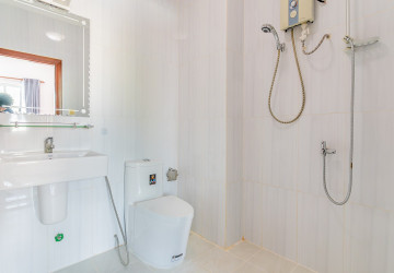 4 Bedroom Shophouse For Sale - Bassac Garden City, Tonle Bassac, Phnom Penh thumbnail