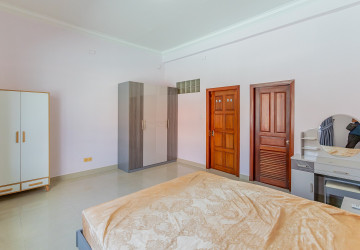 4 Bedroom Shophouse For Sale - Bassac Garden City, Tonle Bassac, Phnom Penh thumbnail