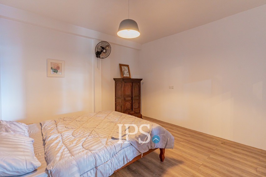 Renovated 3 Bedroom Apartment For Sale - Phsar Kandal 1, Phnom Penh