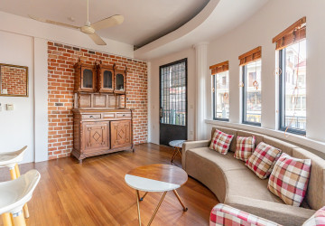 Renovated 3 Bedroom Apartment For Sale - Phsar Kandal 1, Phnom Penh thumbnail