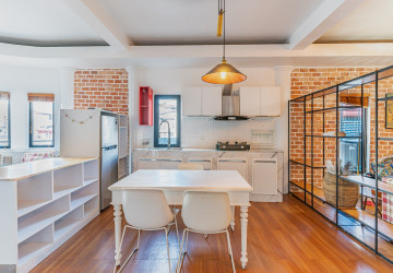 Renovated 3 Bedroom Apartment For Sale - Phsar Kandal 1, Phnom Penh thumbnail