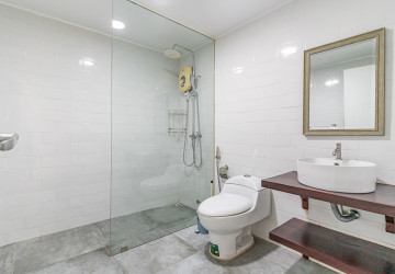 Renovated 3 Bedroom Apartment For Sale - Phsar Kandal 1, Phnom Penh thumbnail