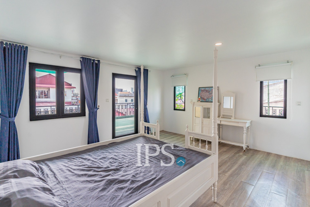 Renovated 3 Bedroom Apartment For Sale - Phsar Kandal 1, Phnom Penh - Image 17 Renovated 3 Bedroom Apartment For Sale - Phsar Kandal 1, Phnom Penh - Image 17