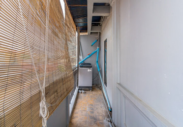 Renovated 3 Bedroom Apartment For Sale - Phsar Kandal 1, Phnom Penh thumbnail