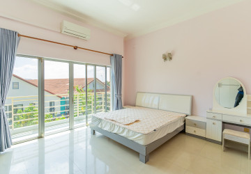 4 Bedroom Shophouse For Rent - Bassac Garden City, Tonle Bassac, Phnom Penh thumbnail