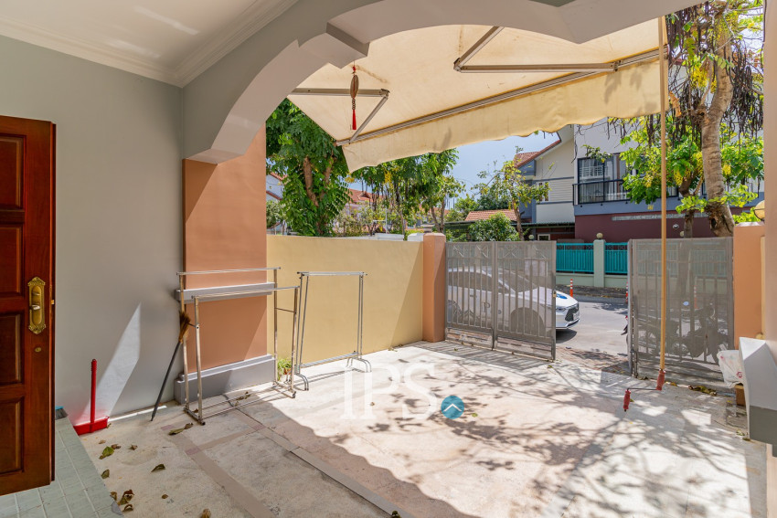 4 Bedroom Shophouse For Rent - Bassac Garden City, Tonle Bassac, Phnom Penh