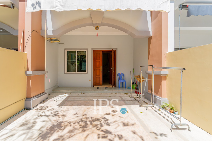 4 Bedroom Shophouse For Rent - Bassac Garden City, Tonle Bassac, Phnom Penh