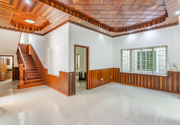 4 Bedroom Villa For Rent - Bassac Garden City, Tonle Bassac, Phnom Penh thumbnail