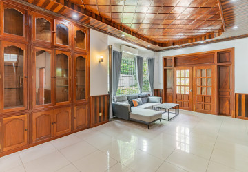 4 Bedroom Villa For Rent - Bassac Garden City, Tonle Bassac, Phnom Penh thumbnail