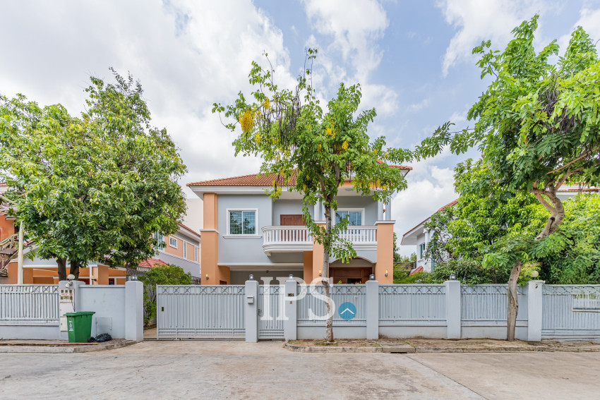 4 Bedroom Villa For Rent - Bassac Garden City, Tonle Bassac, Phnom Penh